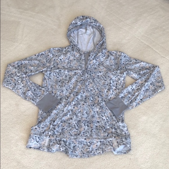 Lululemon Grey Lightened Up Pullover 1/2 Zip - Picture 2 of 8